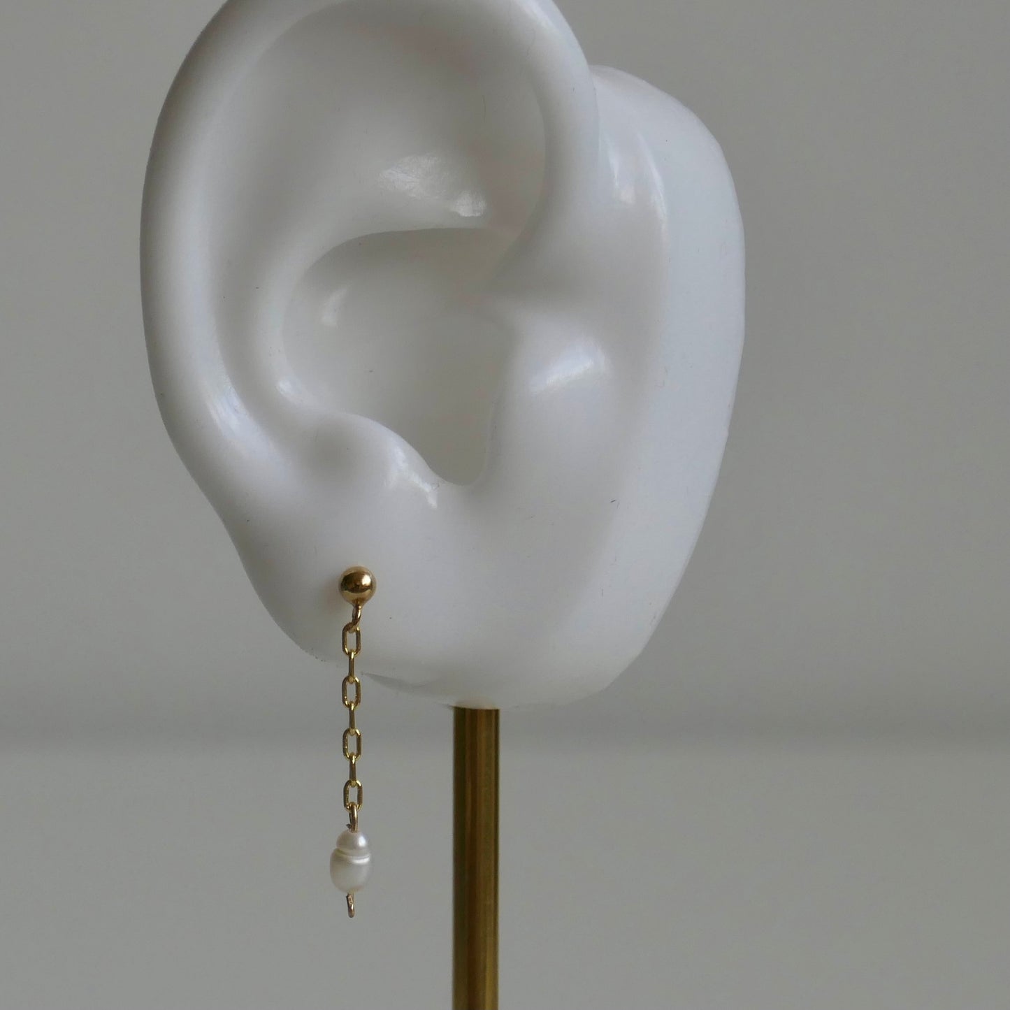 GOLD PEARL DROP EARRINGS